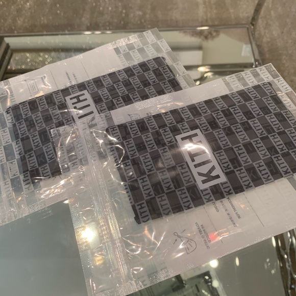 Kith facemask face mask in store exclusive soldout - Picture 4 of 4